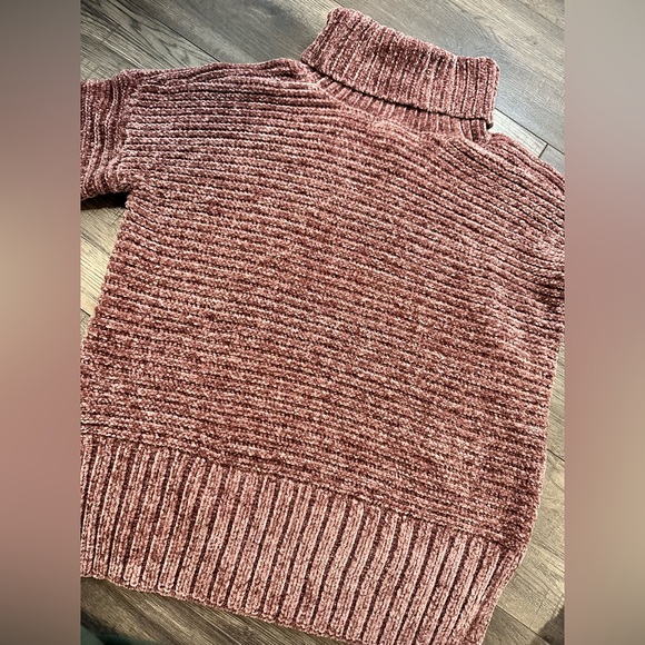 Pink Rose | Sweater - Picture 2 of 5